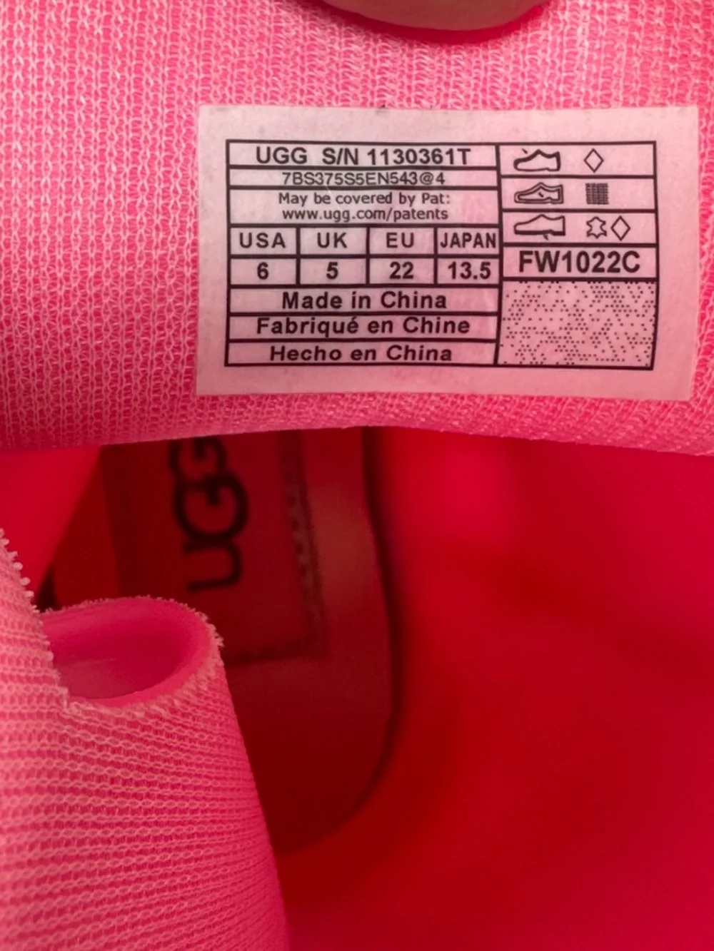 Pink UGG Rubber Rain Boots for Little Girls, Size 6, Embossed Logo, Round Toe
